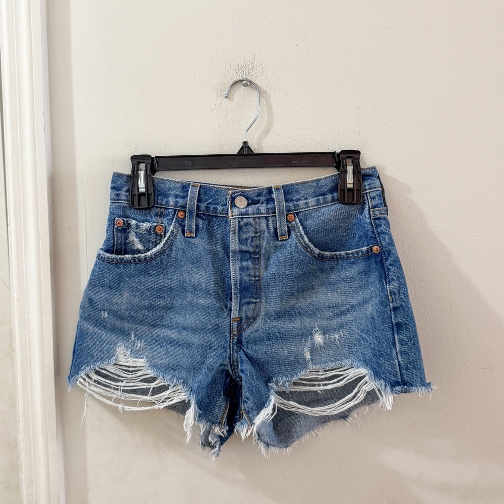 Levi’s Denim Distressed High Rise Shorts, blue, size 25